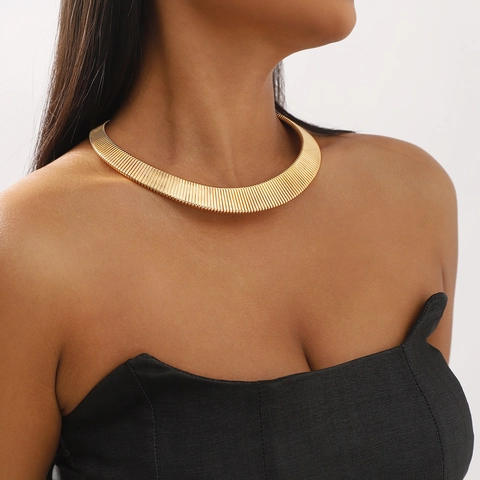 Vintage Punk Geometrisch Breit Band Choker Halskette Gerippte Textur Legierung Statement Halsreif Für Damen Party Schmuck