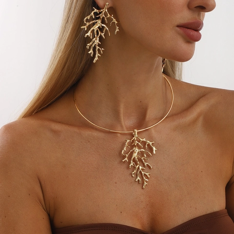Exaggerated Alloy Branch Coral Design Jewelry Set For Women Fashion Gold Silver Red Earrings Choker Necklace For Beach Vacation