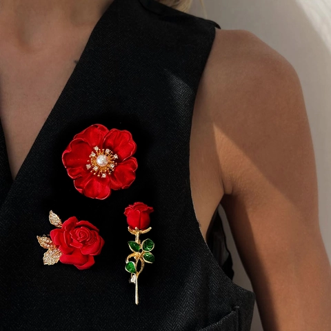 Elegant Red Rose Flower Brooch Pin For Women Alloy Rhinestone Artificial Pearl Enamel Brooches Suits Jacket Fashion Accessories