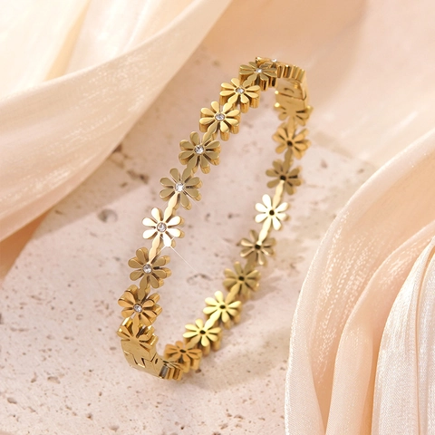 Bracelet Jonc de Luxe en Acier Inoxydable pour Femme Plaqué Or 18K Incrusté de Strass Motif Marguerite Bijoux Cadeau