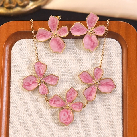 Stainless Steel Pink Enamel Flower Necklace Earrings Jewelry Set For Women Elegant Floral Gold Plated Fashion Commuting Jewelry Collection