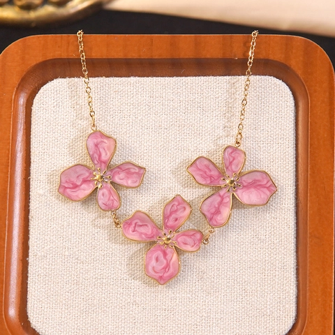 Stainless Steel Pink Enamel Flower Necklace Earrings Jewelry Set For Women Elegant Floral Gold Plated Fashion Commuting Jewelry Collection