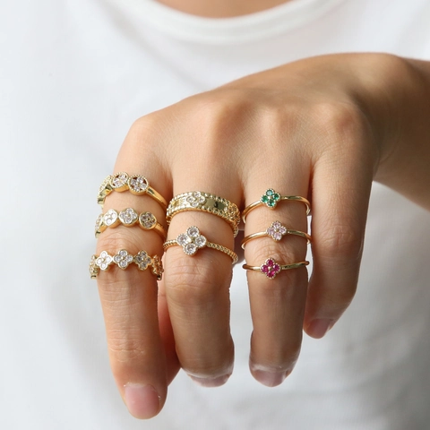 Vergoldeter Kupfer Kleeblatt Ring Damen Bunte Zirkonia Blume Offen Verstellbarer Ring Minimalistischer Eleganter Handschmuck