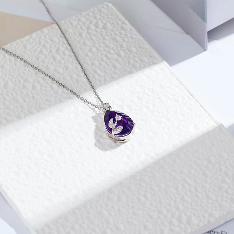 Élégant Collier Pendentif en Strass Violet en Acier au Titane pour Femme Chaîne de Clavicule Rétro Fleur Goutte Marquise Croix