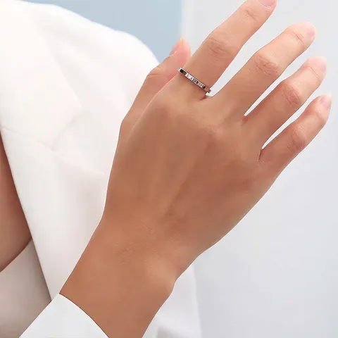 Bague en Acier Inoxydable avec Zirconia Incrusté Anneau Mince Géométrique Couple Or Argent Or Rose Bijoux Mode