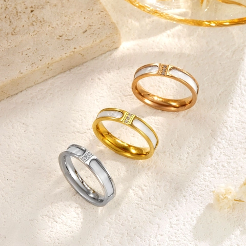 Bague à la Mode en Acier Inoxydable pour Femme Or Argent Or Rose avec Zirconium et Nacre Blanche Incrustée