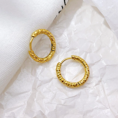 Koreanische Minimalistische Edelstahl Creolen Für Damen Mit Sternenprägung Diamantschliff Textur Kreis Titanstahl Schmuck