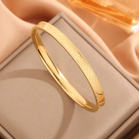18K Vergoldeter Titanstahl Drachenschuppenmuster Armreif Für Damen Vintage Geometrisches Wasserwellenmuster Armband Schmuck