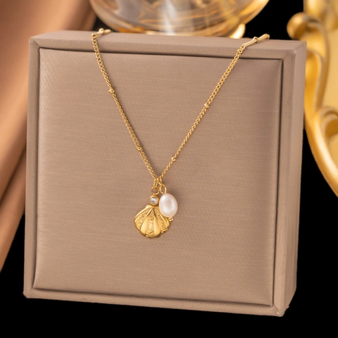Set di Gioielli in Acciaio Inossidabile con Perla Artificial e Conchiglia Stile Francese Oro Collana Orecchini Bracciale Set Donna