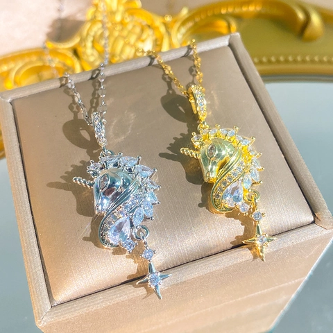 Lussuosa Collana Con Ciondolo Unicorno In Acciaio Al Titanio Intarsio In Zirconia Di Rame Stella Oro Argento Gioielli