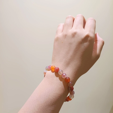 Natural Stone Beaded Bracelet Strawberry Crystal Cinnabar Agate With Clover Flower Charm Fashion Women Light Luxury Jewelry Gift