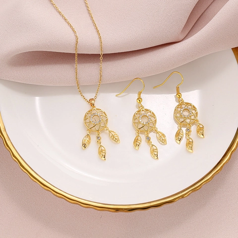 Gold Titanium Steel Dreamcatcher Pendant Necklace For Women Zirconia Opal Inlaid Hollow Leaf Charm Boho Clavicle Chain Jewelry
