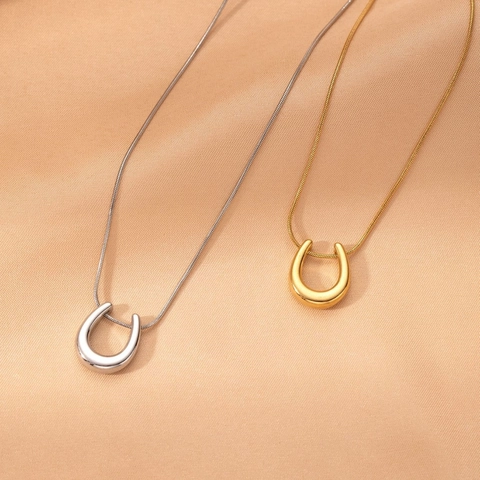 Minimalistische U-förmige Hufeisen Anhänger Halskette Edelstahl Schlangenkette Gold Silber Plattiert Schlüsselbeinkette Damen