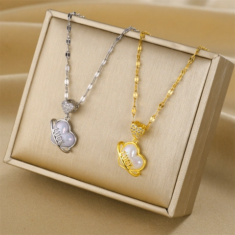 Light Luxury Titanium Steel Necklace Planet Heart Pendant For Women Copper Zirconia Luck Engraved Gold Silver Jewelry Neck Chain