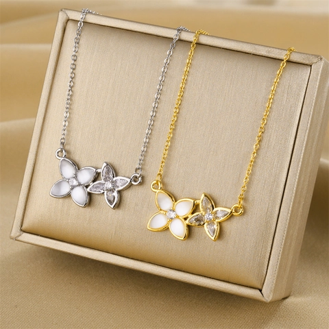 Collar de Lujo con Colgante de Doble Flor de Trébol en Acero de Titanio Cobre Incrustado con Zirconia y Madreperla Mujer