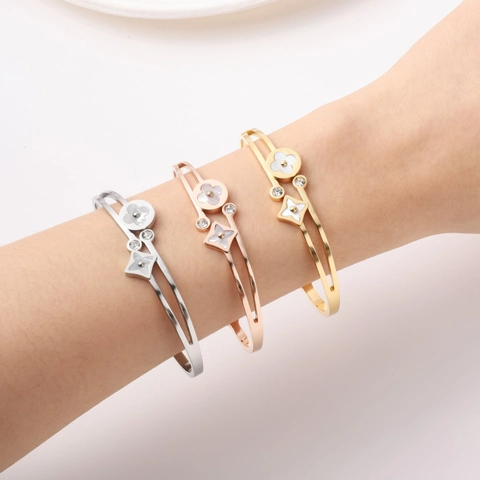 Women Titanium Steel Bangle Clover Flower Shell Inlaid Rhinestone Electroplated Gold Rose Gold Silver Elegant Minimalist Fashion Jewelry