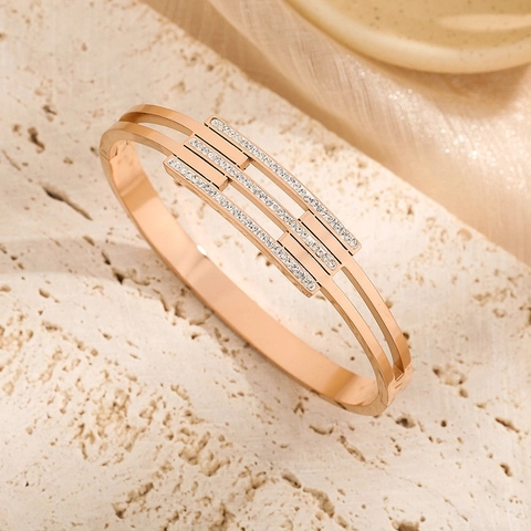 Titanium Steel Rhinestone Open Bangle Bracelet For Women Modern Geometric Hollow Design Minimalist Fashion Luxury Jewelry