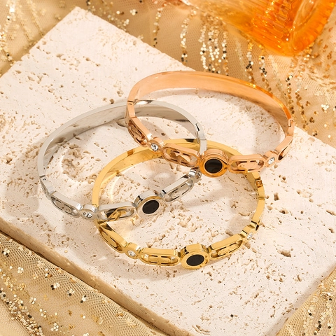 Women Titanium Steel Hollow Round Black Shell Inlaid Rhinestone Bangle Fashion Elegant Geometric Bracelet Jewelry Gift