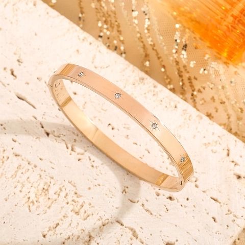 18K Gold Plated Stainless Steel Bangle For Women North Star Cubic Zirconia Inlaid Side Hinge Cuff Bracelet Elegant Jewelry