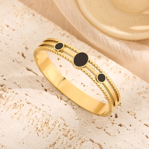 Vintage Titanium Steel Bangle For Women Hollow Out Double Track Beaded Edge Black Enamel Geometric Oval Fashion Jewelry Gift
