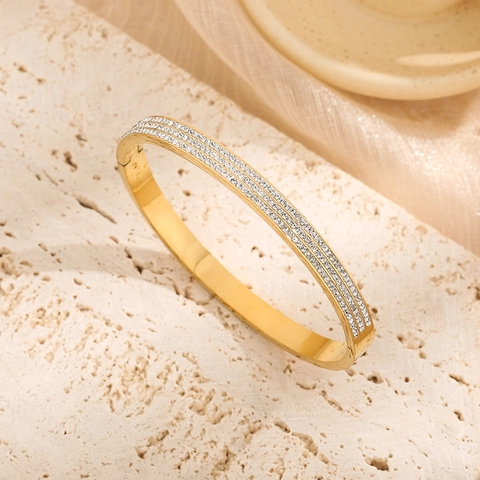 Minimalist Titanium Steel Bangle For Women Luxury Micro Inlaid Zirconia Full Star Bracelet Gold Rose Gold Silver Bangle Jewelry