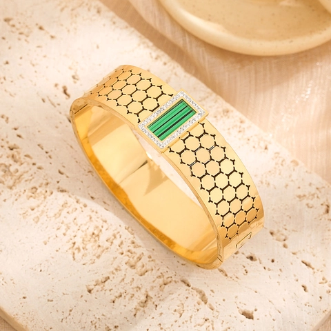 Vintage Palace Honeycomb Pattern Titanium Steel Bangle For Women Gold Plated Rhinestone Inlaid Open Luxury Bracelet Jewelry Gift