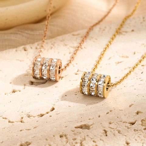 Collana Con Pendente a Cilindro in Acciaio al Titanio Con Zirconia Strass Minimalista Oro Rosa Gioielli Donna