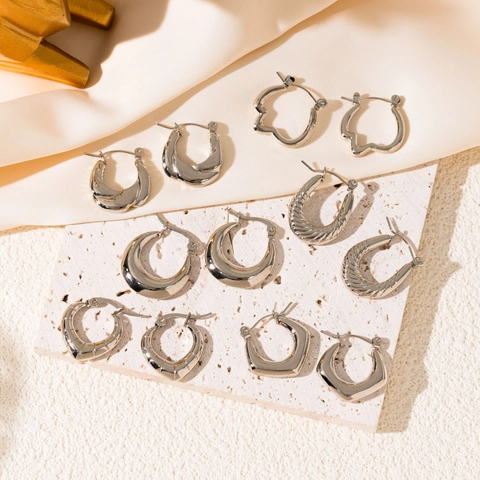 Stainless Steel Chunky Hoop Earrings For Women Gold Silver Plated Wavy Heart U-Shaped Geometric Twisted Earrings Fashion Jewelry Gift