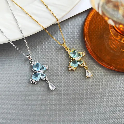 Collier Pendentif Papillon en Acier Inoxydable Cœur Bleu Zircone Goutte d'Eau Cristal Bijoux de Mode pour Femmes Cadeau