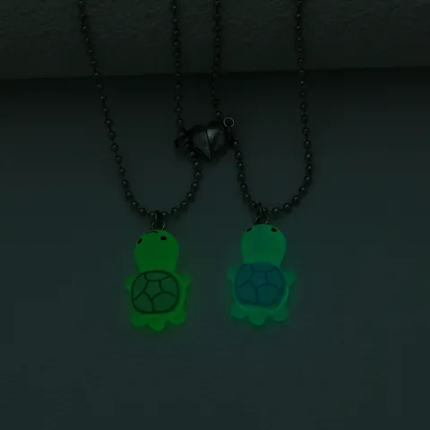 Luminous Turtle Resin Pendant Necklace Magnetic Heart Astronaut Couple Best Friend Alloy Bead Chain Fashion Jewelry Gift