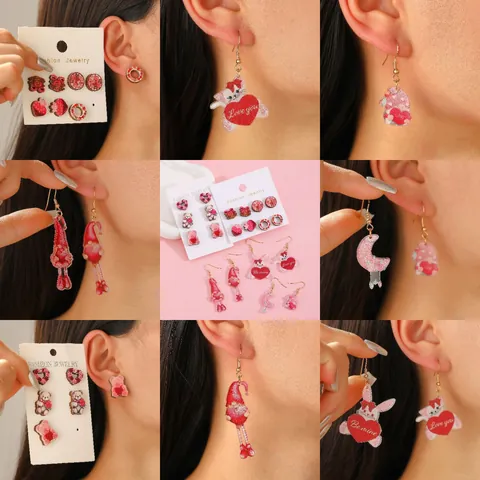 Romantic Acrylic Wood Earrings For Women Heart Bear Rabbit Strawberry Gnome Flower Drop Stud Jewelry With Steel Earring Post