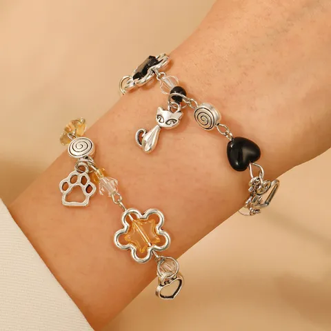 Sweet Cool Heart Cat Paw Tassel Beaded Bracelet For Women Alloy Resin Star Moon Charm Bohemian Jewelry Gift