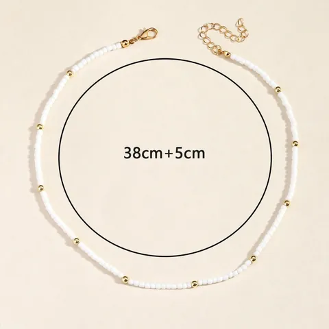 Collar Minimalista de Cuentas de Semilla Blancas Con Espaciadores de Metal Dorado Hecho a Mano Elegante Collar de Clavícula para Mujer