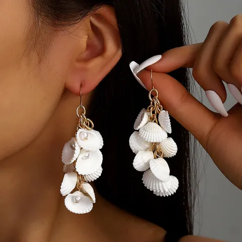 Bohemian White Shell Tassel Dangle Earrings With Imitation Artificial Pearl Alloy Gold Hook Long Dangle Earrings For Women Jewelry