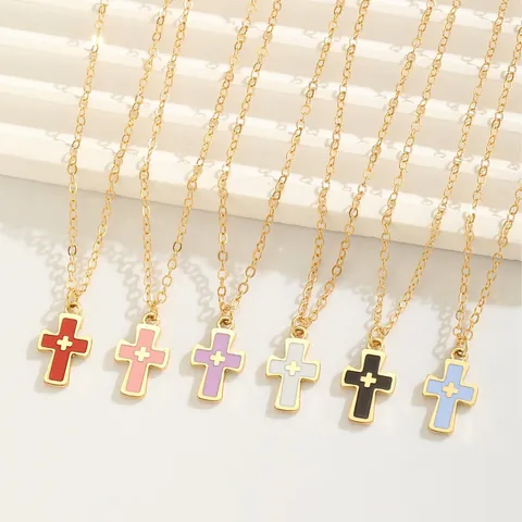 Minimalistische Zinklegierung Kreuz Anhänger Halskette Bunte Emaille Gold Überzogen O-Kette Mode Schmuck Für Damen Herren Unisex Nische Design Ketten