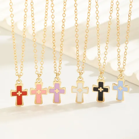 Minimalistische Zinklegierung Kreuz Anhänger Halskette Bunte Emaille Gold Überzogen O-Kette Mode Schmuck Für Damen Herren Unisex Nische Design Ketten