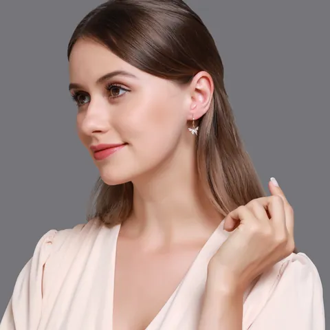 Boucles d'oreilles créoles papillon en cuivre élégantes avec incrustation de zircon et strass pour femmes bijoux de mode