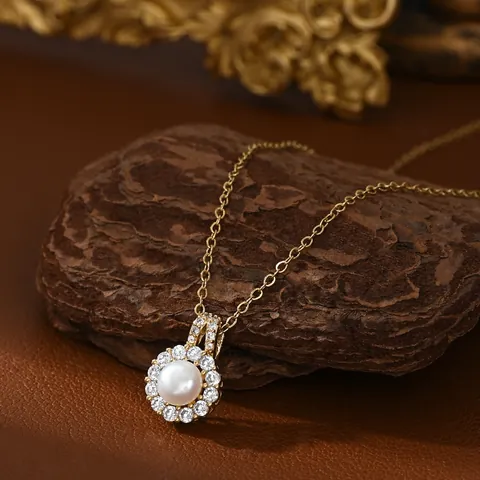 Collier Pendentif Élégant en Cuivre Perle d'Eau Douce Serti Micro Zirconium Halo Chaîne Clavicule Bijoux Plaqué Or Argent Femme