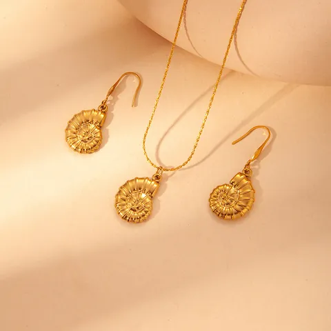 Stainless Steel Marine Life Jewelry Set For Women Dolphin Starfish Conch Seahorse Pendant Necklace Hook Earrings Summer Beach Vacation Fashion Accessory