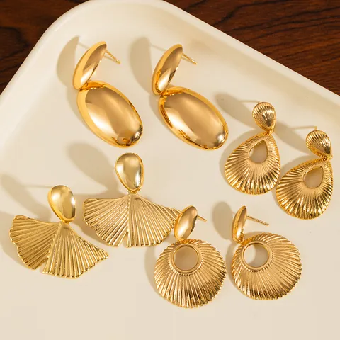 French Vintage Heart Leaf Stainless Steel Earrings For Women 18K Gold Plated Geometric Oval Round Stud Earrings High End Jewelry Gift