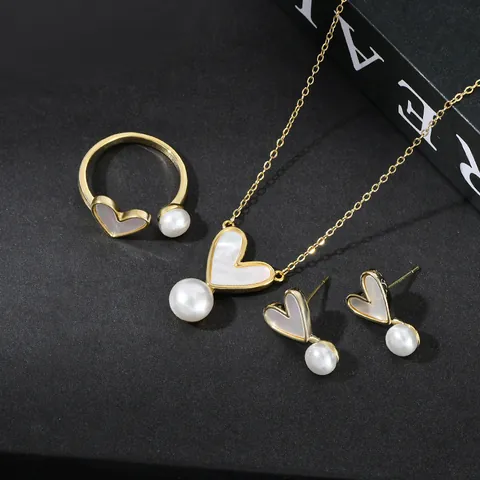 Elegante Collana a Cuore in Madreperla Con Orecchini a Bottone E Anello Aperto in Rame Placcato Oro Perla Artificial Zirconia Gioielli Donna