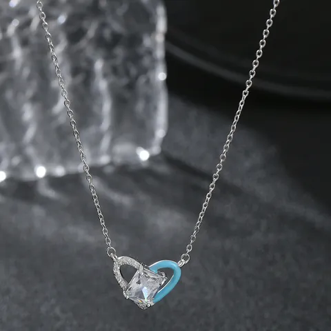 Collana con Ciondolo a Cuore Asimmetrico Design di Nicchia Per Donna Rame Placcato Oro Zirconia Rettangolare Gioielli