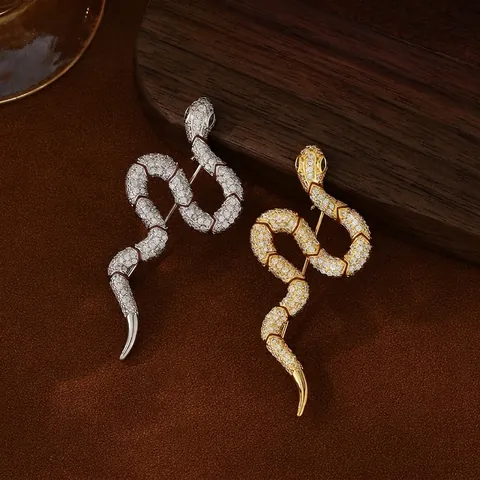 Vintage Snake Shaped Brooch For Women Copper Gold Silver Plated Zirconia Crystal Animal Pin Luxury Jewelry Accessory