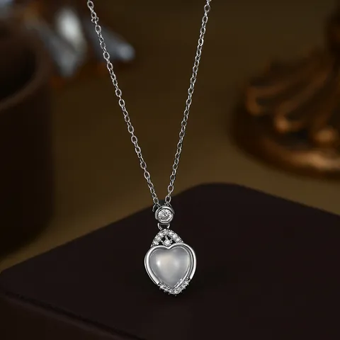 Elegant Heart Pendant Necklace Copper Faux Chalcedony Moonstone Zirconia Micro Pave Gold Silver Clavicle Chain Jewelry Women