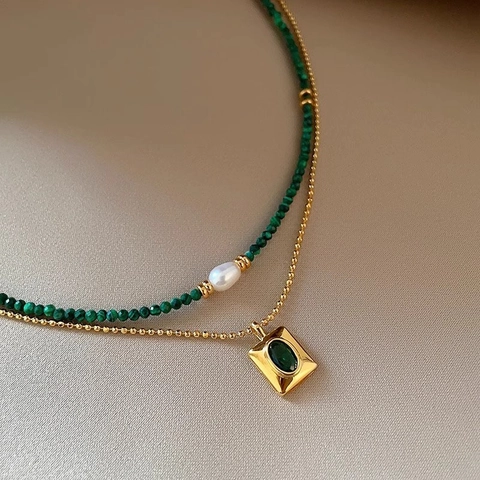 Collana in Rame Placcato Oro con Perline Effetto Malachite e Perla de Agua Dulce d'Acqua Dolce e Pendente in Zirconia Verde Smeraldo Gioielli Donna