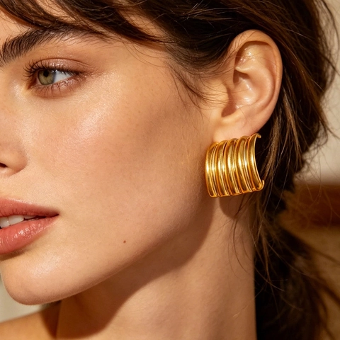 Pendientes de Botón de Acero Inoxidable Chapado en Oro de 18K para Mujer Diseño de Ondas Minimalista Pendientes de Aro Cuadrados