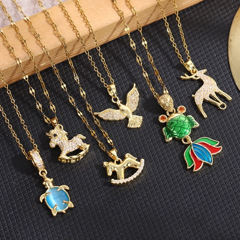 Collana in Acciaio al Titanio Placcata in Oro Con Ciondolo Animale Zirconia Carino Pony Alce Tartaruga Colomba Pesce Collana Per Donna Gioielli