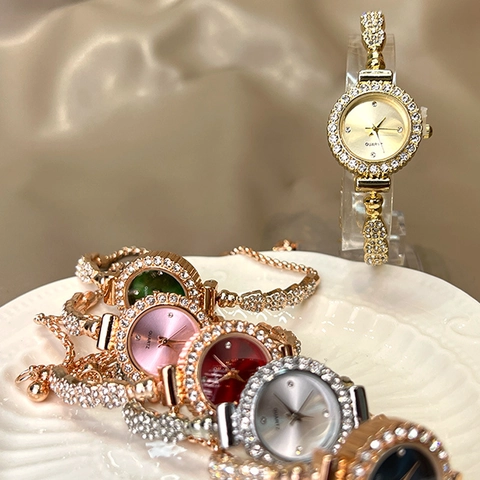 Elegante Damen Armbanduhr Mit Legierungsband Und Strassbesatz Stilvolles Quadratisches Zifferblatt Quarzwerk Luxus