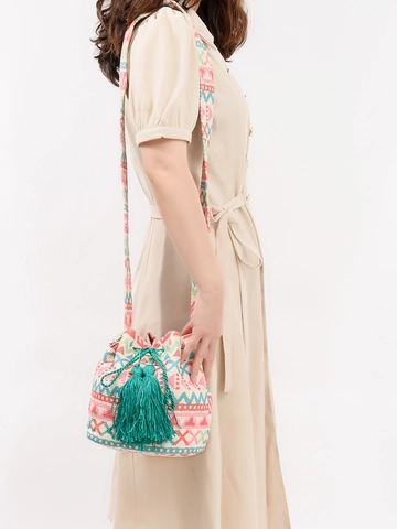Sac Seau en Toile Bohème Ethnique Femme Artisanat Tissé Bandoulière Glands Imprimé Géométrique Sac de Voyage Vacances