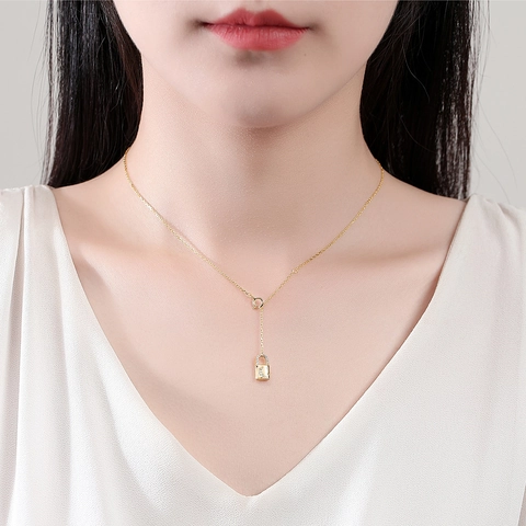 Collar con Colgante de Candado de Estrella y Luna de Plata de Ley 925 Chapado en Oro para Mujer Joyería de Moda con Zirconia